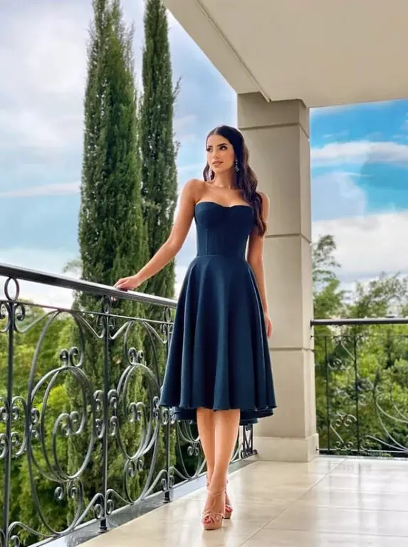 6 cores de sapatos que combinam com vestido azul marinho – Margarida Rosa