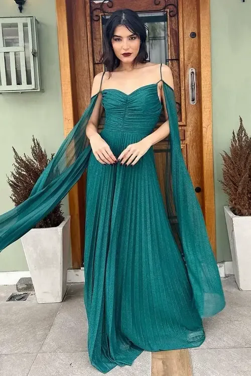 Vestido de festa verde esmeralda em tule